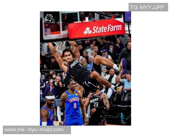 布克末节发力砍下25分助球队逆转胜利展现超强个人能力